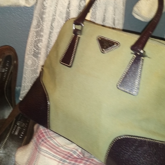 COPY - COPY - Auth. Prada handbag only - Picture 7 of 11